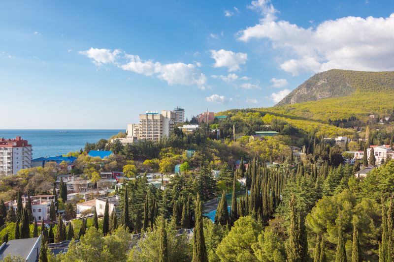 Отдых в Крыму в Алуште — пансионат «Дубна»